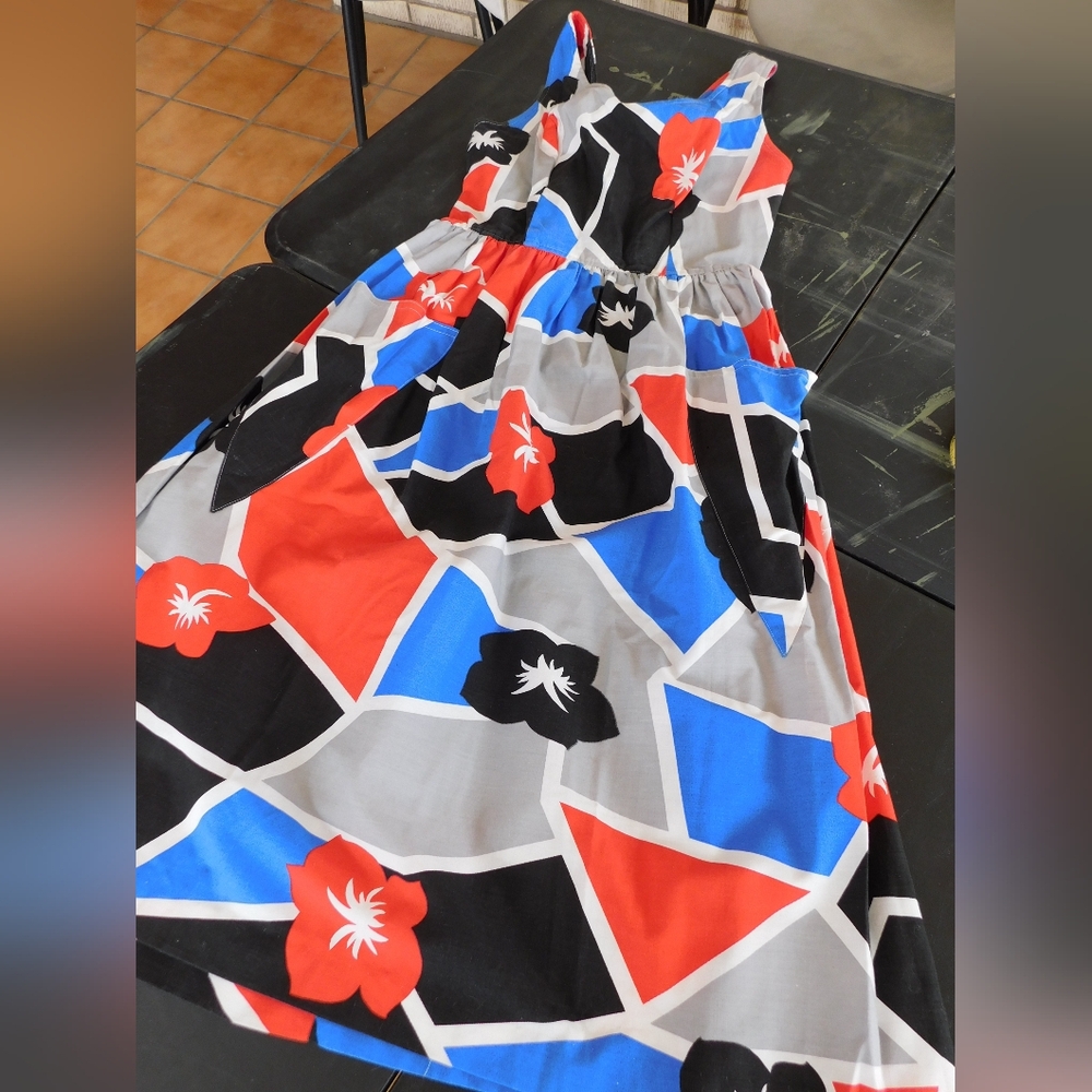VINTAGE - Geometric Dress